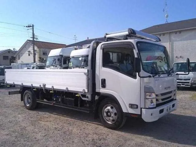Isuzu Elf Truck 2022 — миниатюра 2