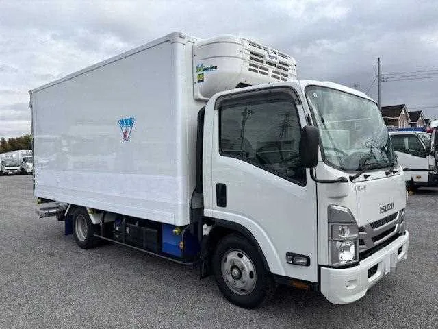 Isuzu Elf Truck 2022 — фото 1, купить с доставкой в Москву