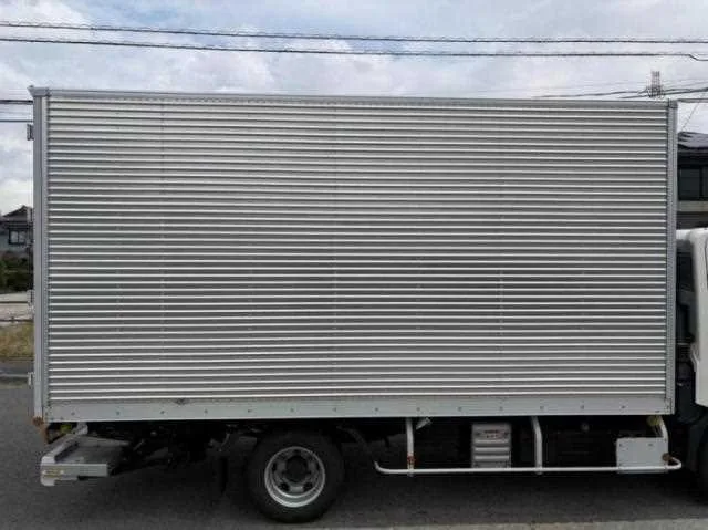 Hino Dutro 2023 — миниатюра 3