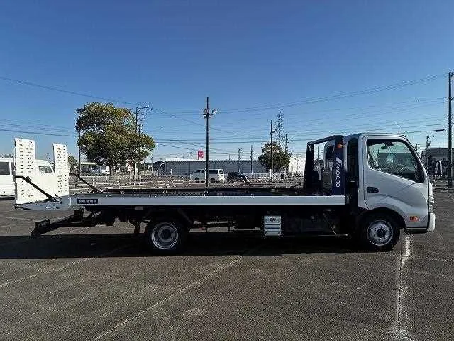 Toyota Dyna Truck 2022 — миниатюра 5