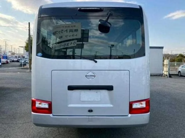 Hino Liesse 2025 — миниатюра 3