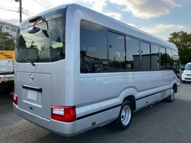 Hino Liesse 2025 — миниатюра 5
