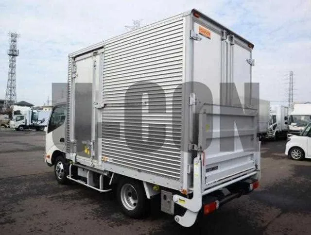Hino Dutro 2024 — миниатюра 5