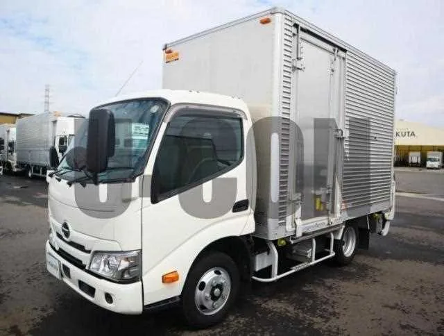 Hino Dutro 2024 — фото 1, купить с доставкой в Москву