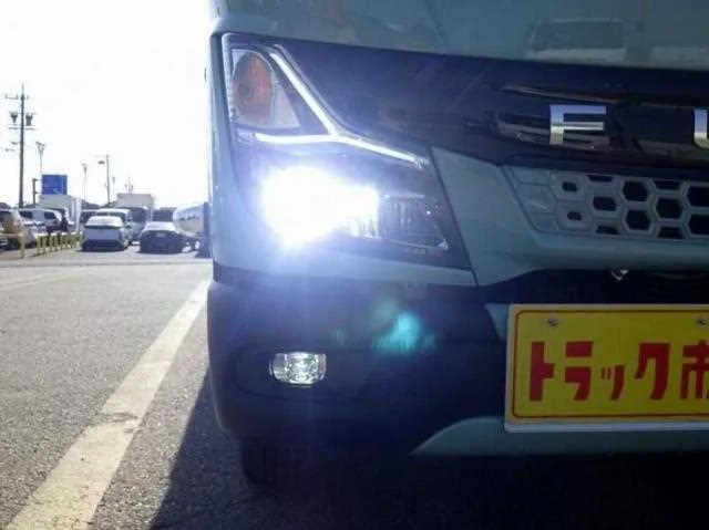 Mitsubishi Fuso Canter 2023 — миниатюра 2