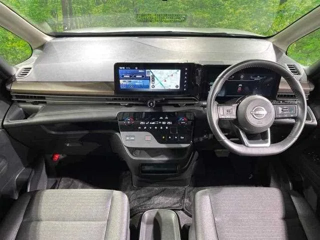 Nissan Serena 2023 — миниатюра 2