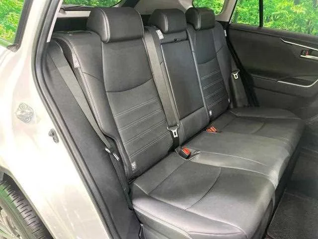 Toyota RAV4 2023 — миниатюра 4