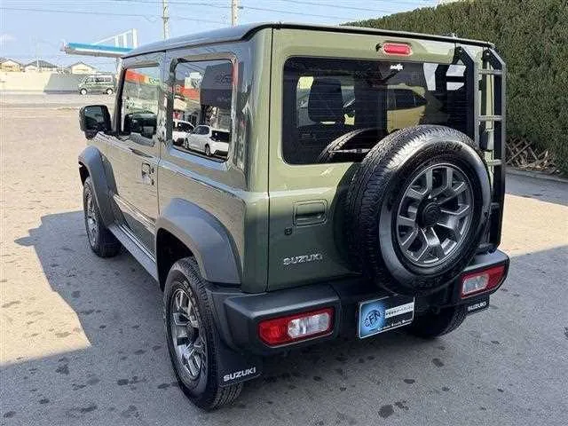 Suzuki Jimny Sierra 2023 — миниатюра 4