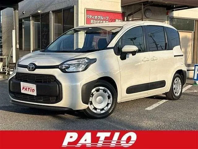 Toyota Sienta 2024 — фото 1, купить с доставкой в Москву