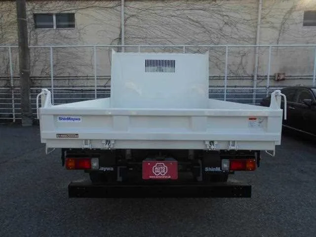 Hino Dutro 2023 — миниатюра 4