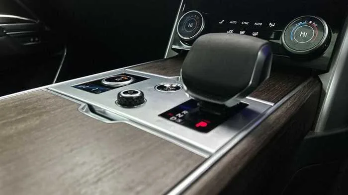 Land Rover Range Rover AUTOMATIC DIESEL 2022 — миниатюра 4