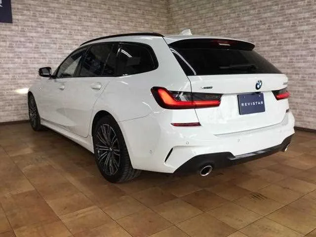 BMW 3 Series 2022 — миниатюра 3