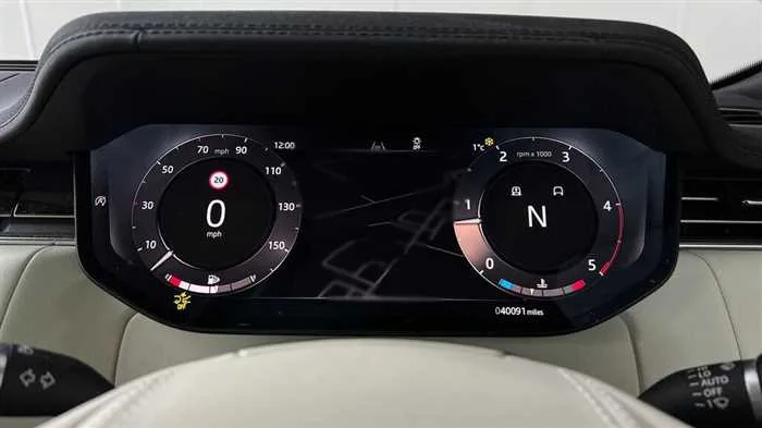 Land Rover Range Rover AUTOMATIC DIESEL 2023 — миниатюра 3