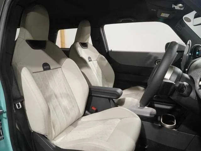 BMW MINI 2024 — миниатюра 5