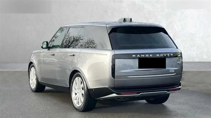 Land Rover Range Rover AUTOMATIC DIESEL 2023 — миниатюра 3