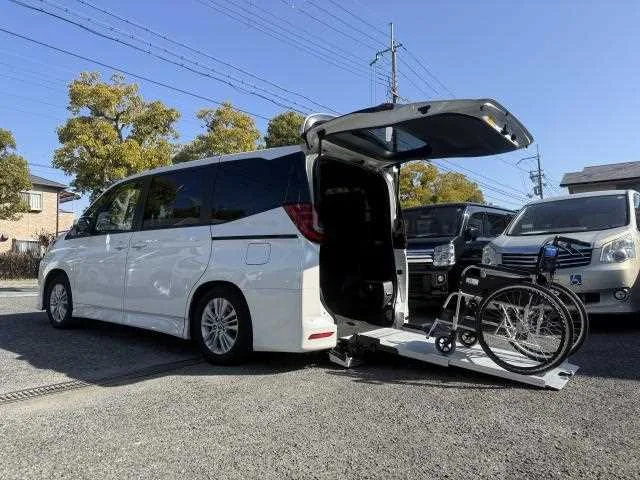 Toyota Noah 2024 — фото 1, купить с доставкой в Москву