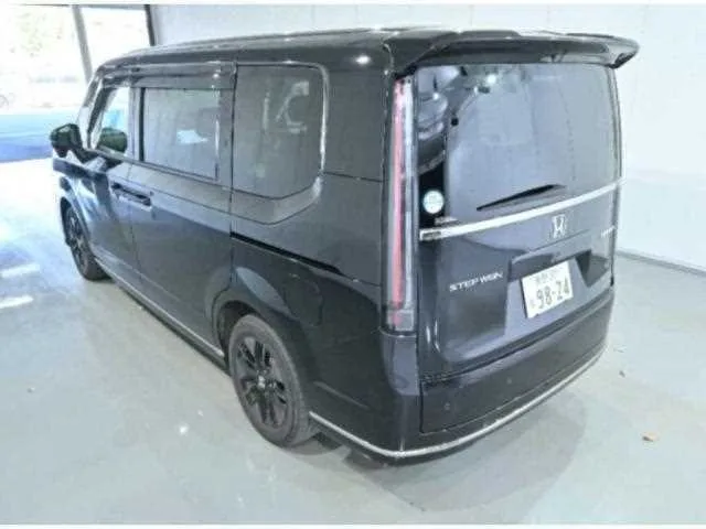Honda Step WGN 2023 — миниатюра 2