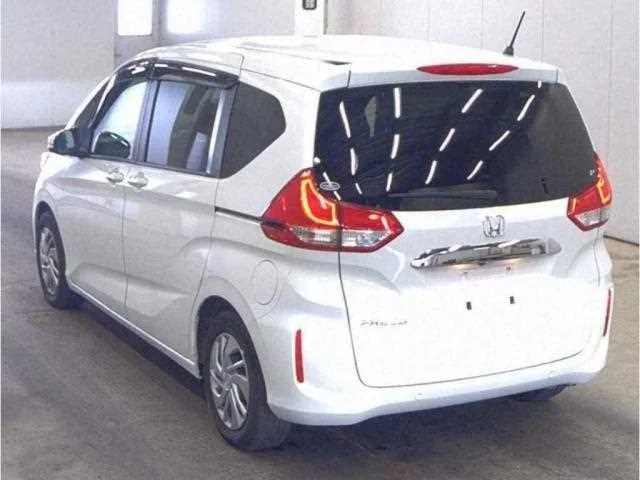 Honda Freed 2022 — миниатюра 2