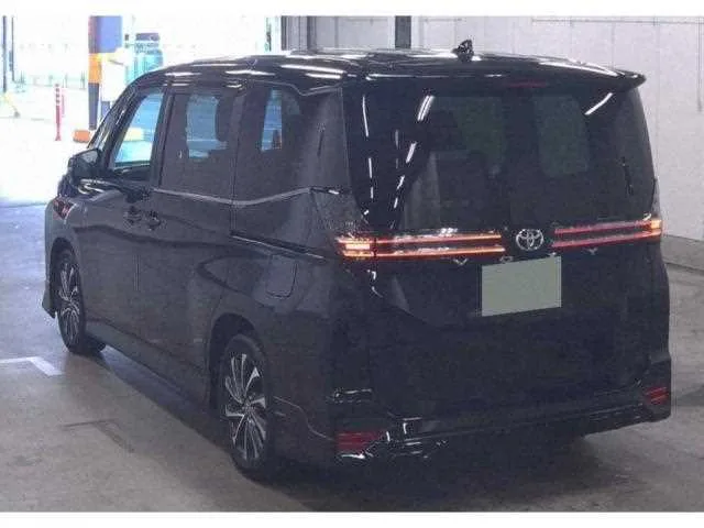 Toyota Voxy 2024 — миниатюра 5