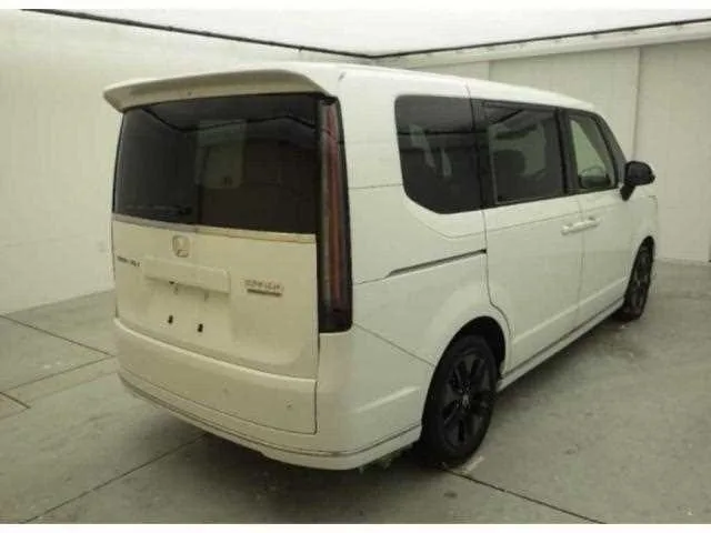 Honda Step WGN 2023 — миниатюра 2