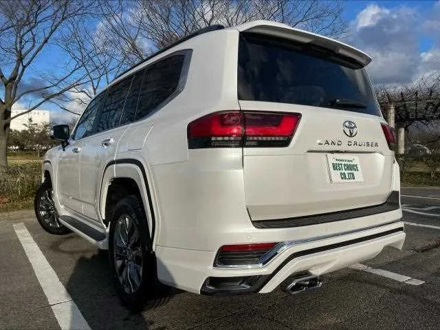 Toyota Land Cruiser 2024 — миниатюра 2