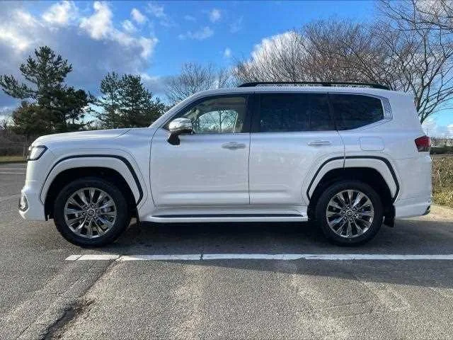 Toyota Land Cruiser 2024 — миниатюра 3