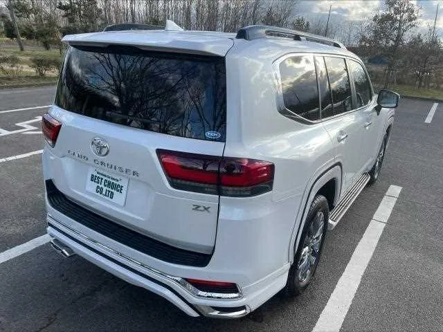 Toyota Land Cruiser 2024 — миниатюра 4