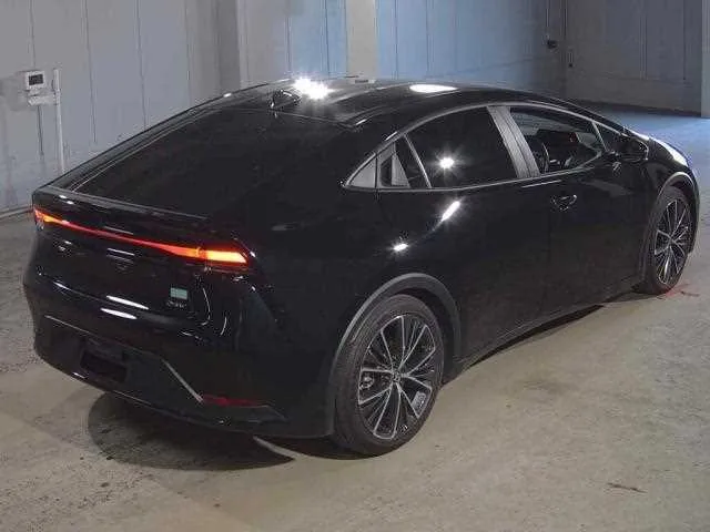 Toyota Prius 2023 — миниатюра 2