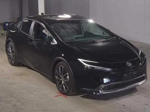 Toyota Prius 2023 купить в Москве