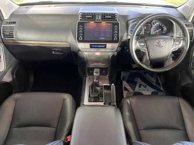 Toyota Land Cruiser Prado 2023 — миниатюра 2