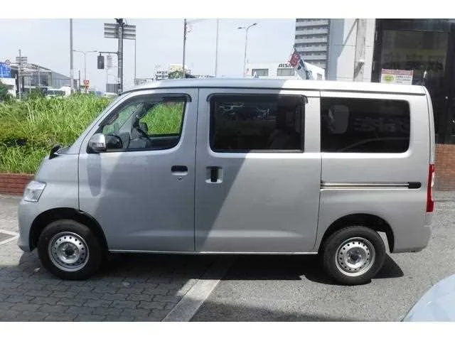 Mazda Bongo Van 2022 — миниатюра 3