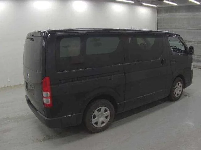 Toyota Hiace Van 2023 — миниатюра 3