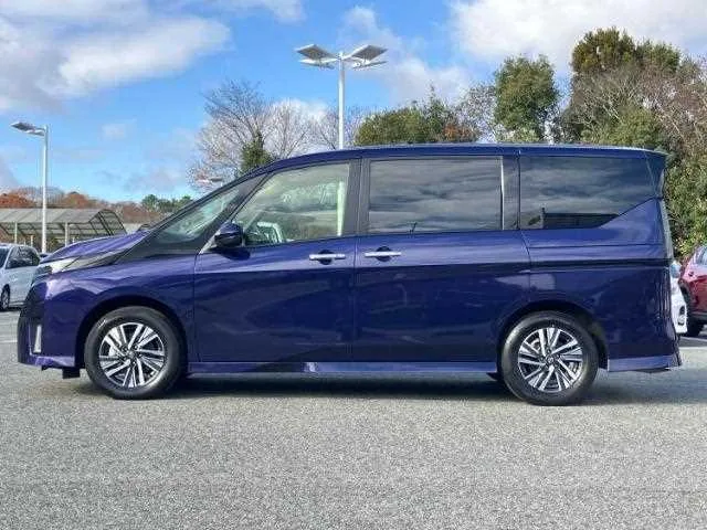 Nissan Serena 2023 — миниатюра 2