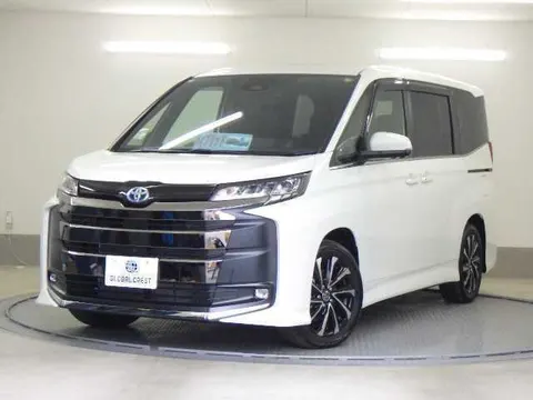 Toyota Noah 2024 купить в Москве