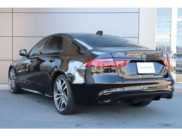 Jaguar XF 2022 — миниатюра 2