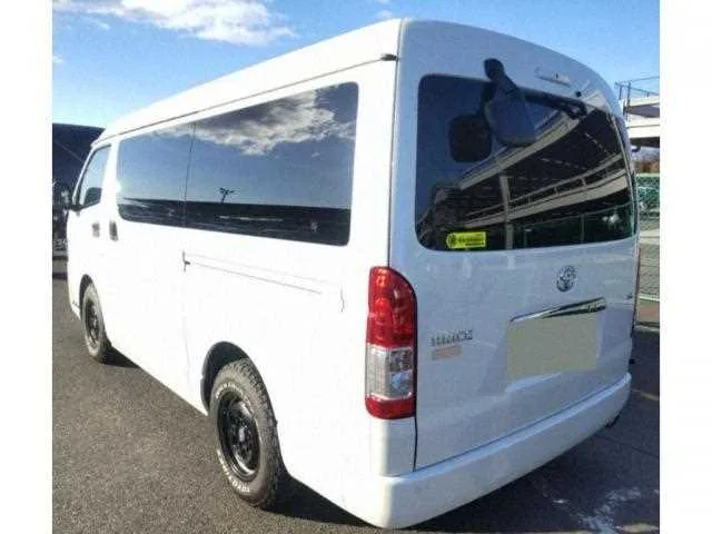 Toyota Hiace Wagon 2024 — миниатюра 2