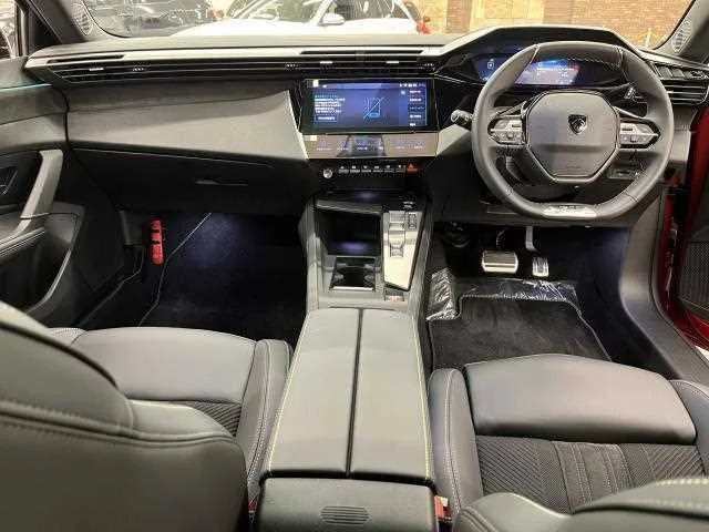 Peugeot 308 2024 — миниатюра 2