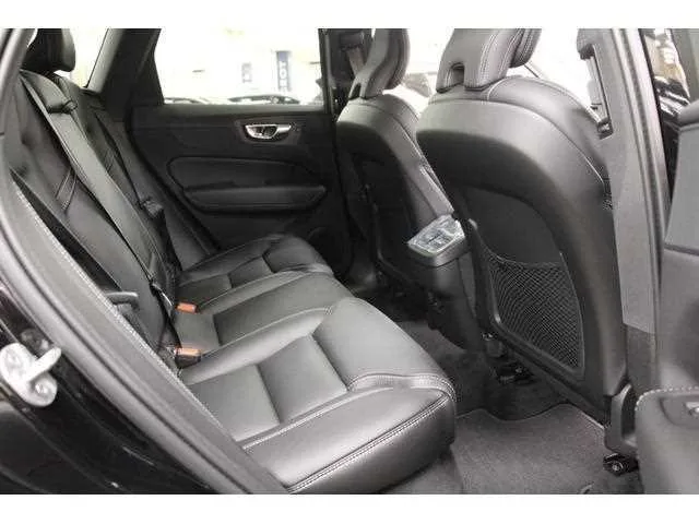Volvo XC60 2024 — миниатюра 3