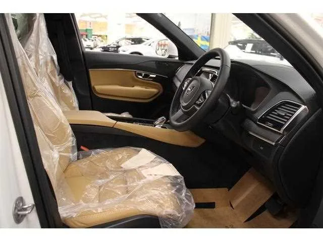 Volvo XC90 2024 — миниатюра 5