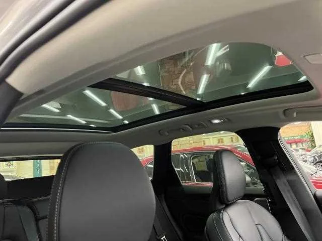Volvo XC60 2024 — миниатюра 3
