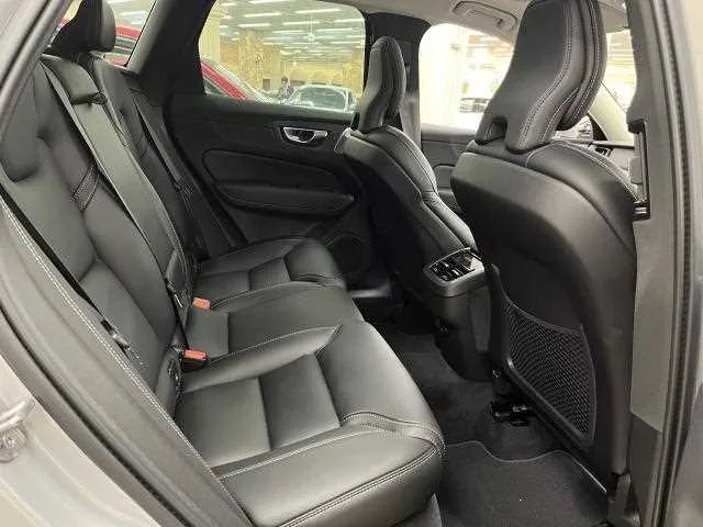 Volvo XC60 2024 — миниатюра 5