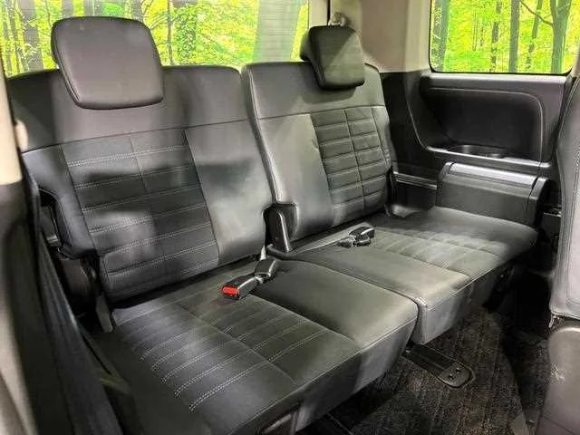 Mitsubishi Delica D:5 2024 — миниатюра 4