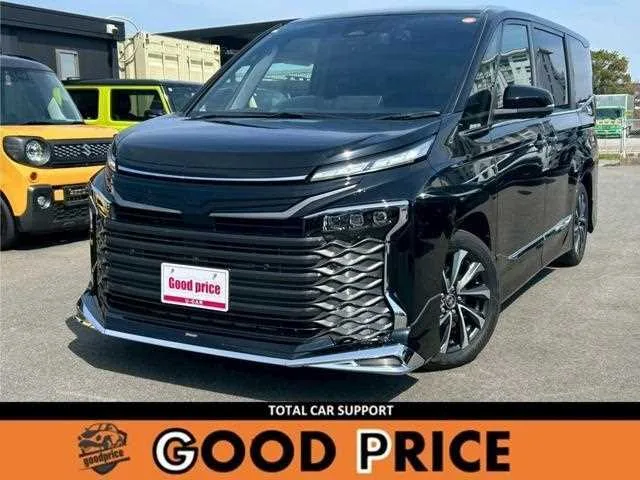 Toyota Voxy 2023 — фото 1, купить с доставкой в Москву