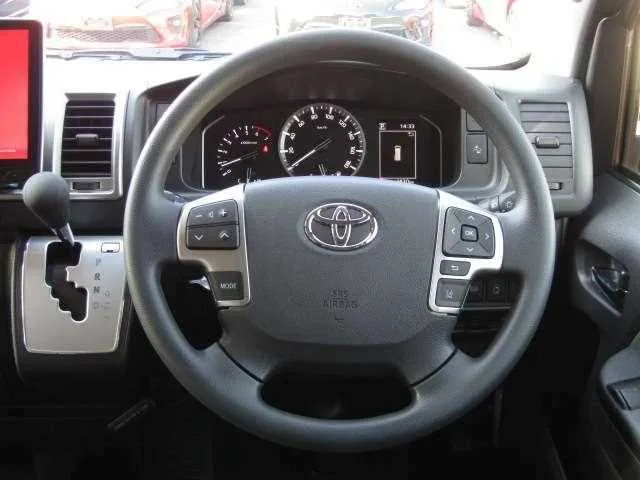 Toyota Hiace Wagon 2025 — миниатюра 2