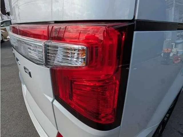 Mitsubishi Delica D5 2024 — миниатюра 4