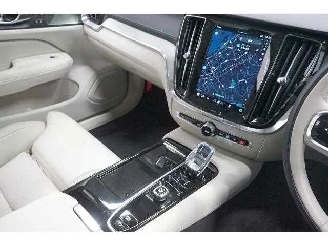 Volvo V60 2025 — миниатюра 5