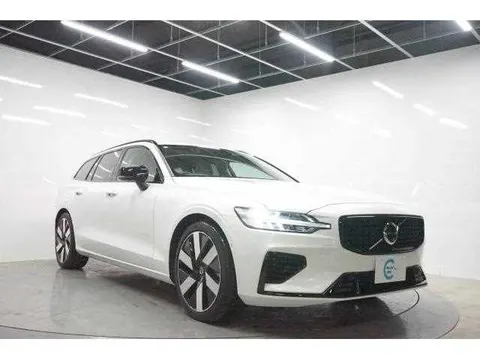 Volvo V60 2025 купить в Москве