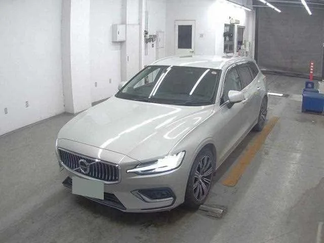 Volvo V60 2022 — миниатюра 5