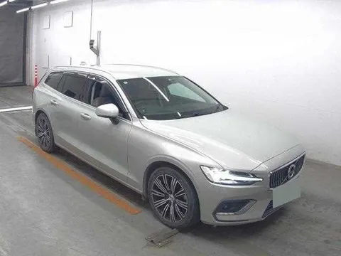 Volvo V60 2022 купить в Москве