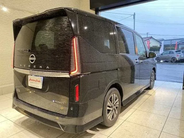 Nissan Serena 2023 — миниатюра 2